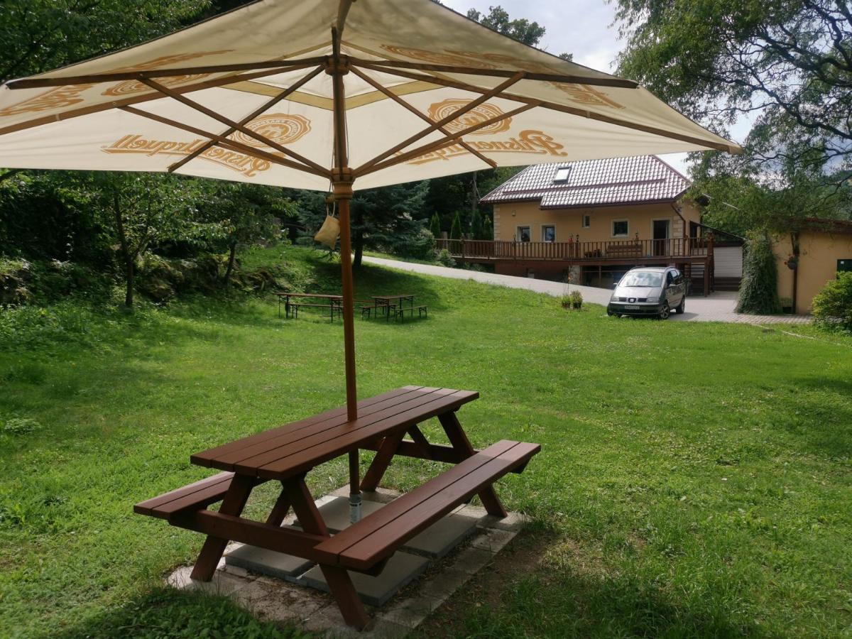 Privát Adriana Apartment Kremnica Exterior foto