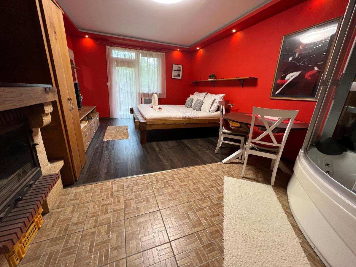 Privát Adriana Apartment Kremnica Exterior foto